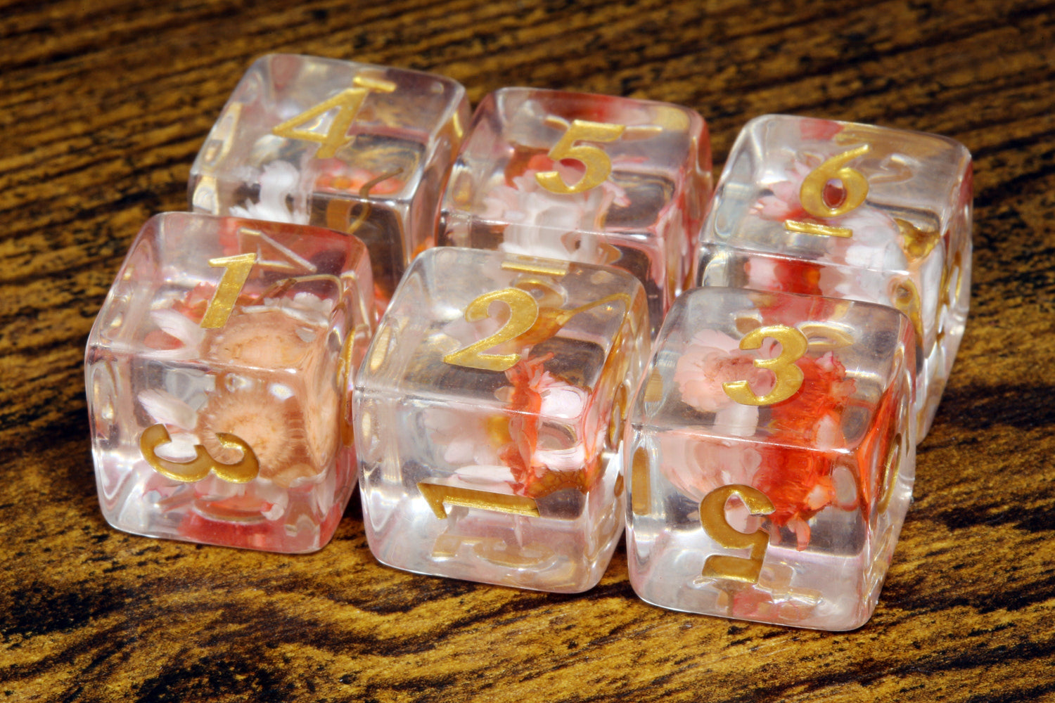 Sprite Bloom D6 dice - Pink flowers inclusions - The Wizard's Vault